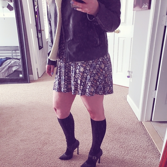 Boots - Picture 2 of 4